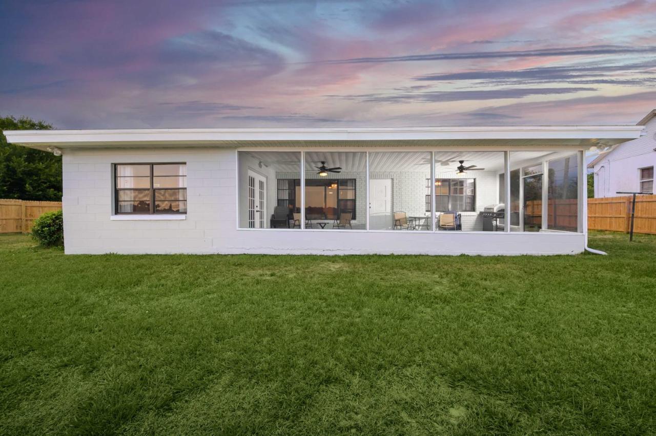 Lakefront Home With Screened Porch And Grill ウィンターヘイブン エクステリア 写真