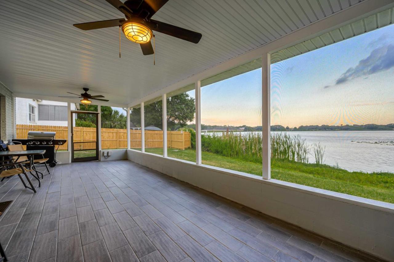 Lakefront Home With Screened Porch And Grill ウィンターヘイブン エクステリア 写真